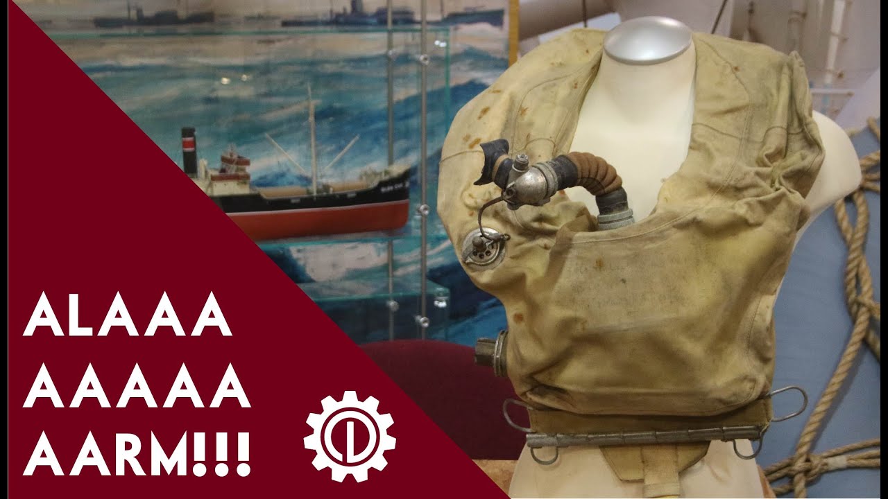 Tauchretter: Escaping a Sinking Submarine