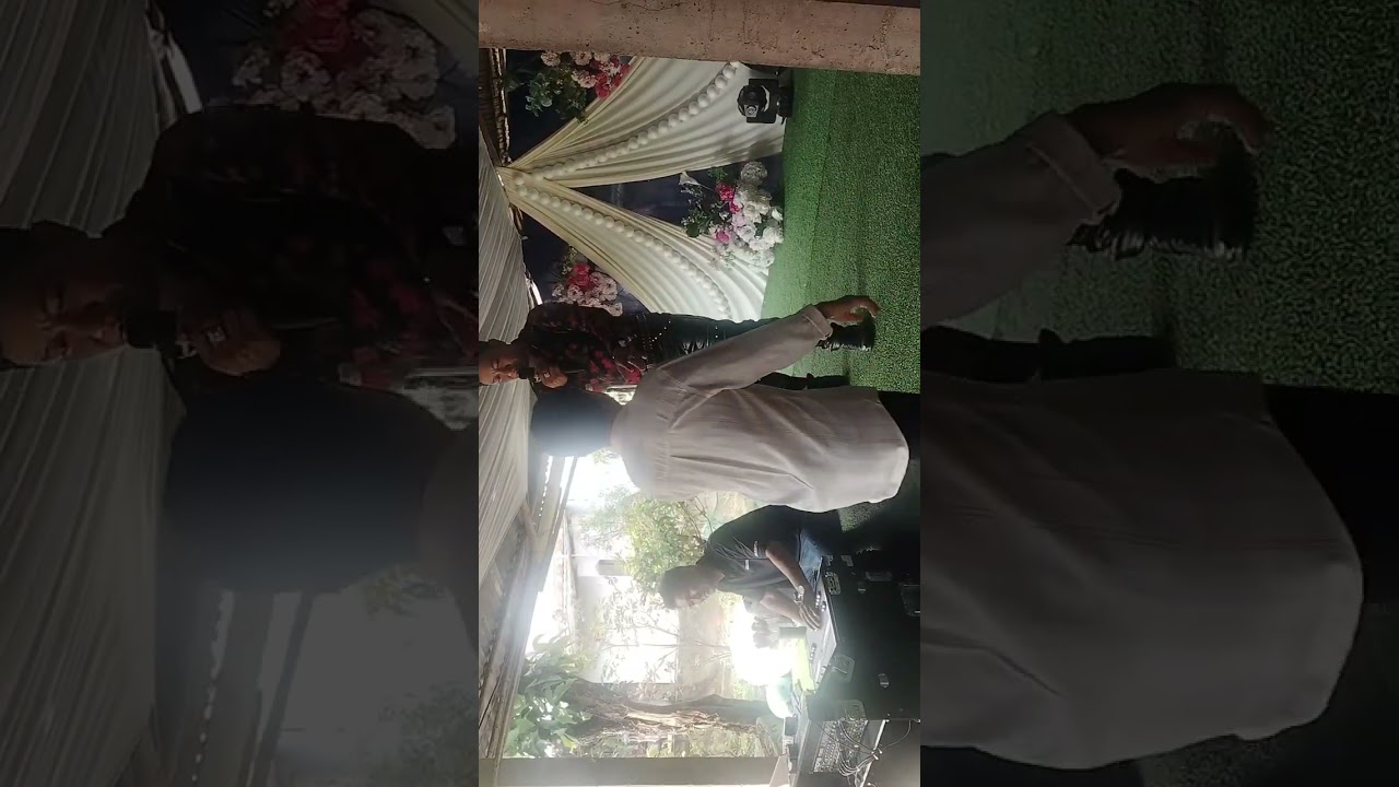 Dương Ngọc Đức hát live tại ba tri