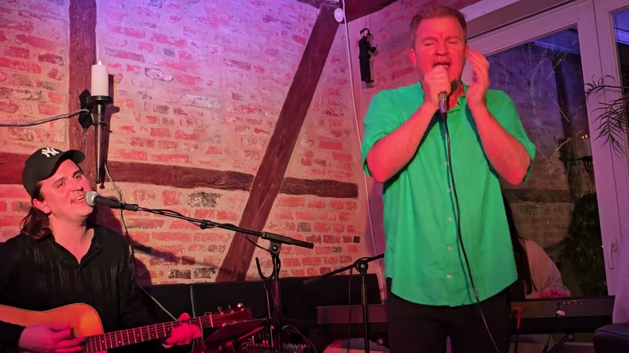 Over alle bjergene - Stig Skovlind - Claudia - Nicolai - cafe chaplin helsingør 🇩🇰 - feb 26