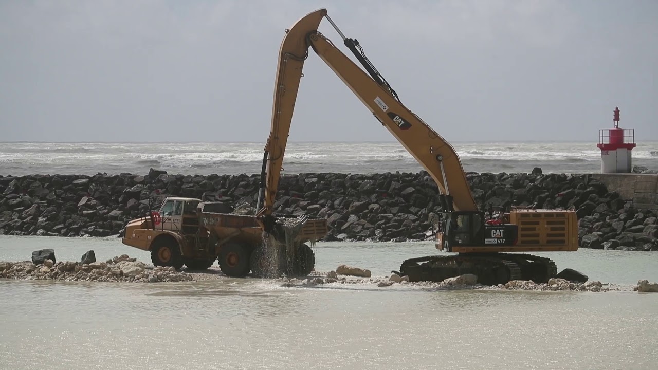 Ile d'Oléron : Chantier d'extension du port de la Cotinière