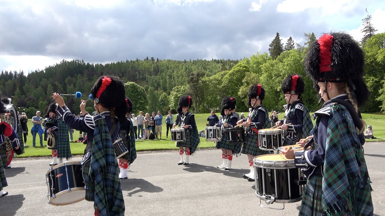 Highland Cathedral by Ballater Pipe Band outside Balmoral Castle for Queen's Platinum Jubilee 2022