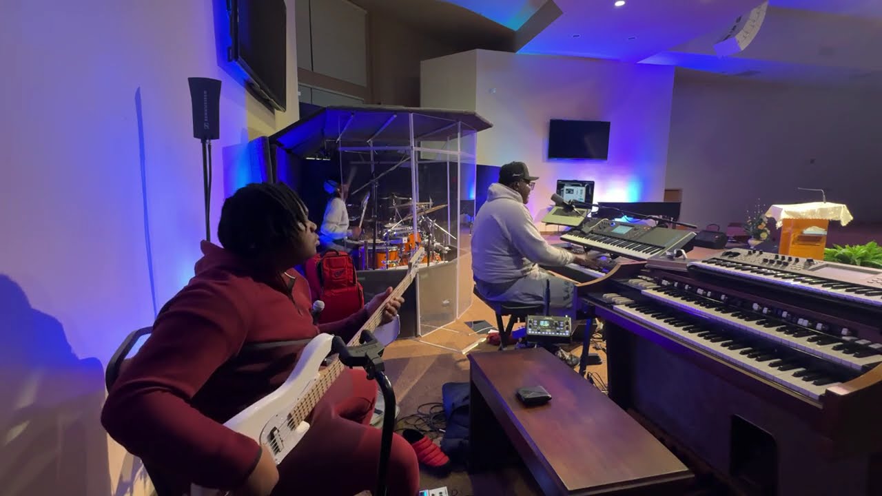 Loop Elements Pro PT. 3 (WITH A LIVE BAND) | Spontaneous Shedding | Joel Sainvil