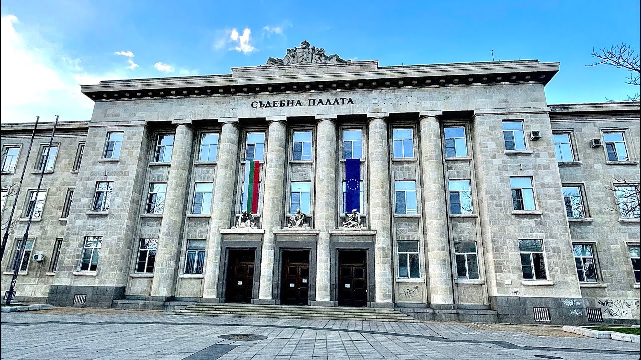 🇧🇬4K•RUSE [Русе] BULGARIA | CITY WALKING TOUR | DECEMBER 2022 🌬❄️🌃❤️