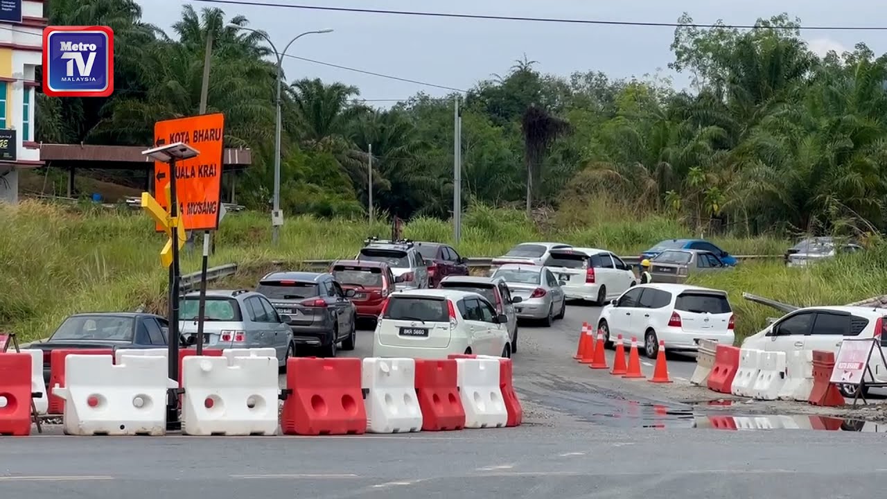 'Jangan pandai-pandai alih penghadang jalan' - Polis