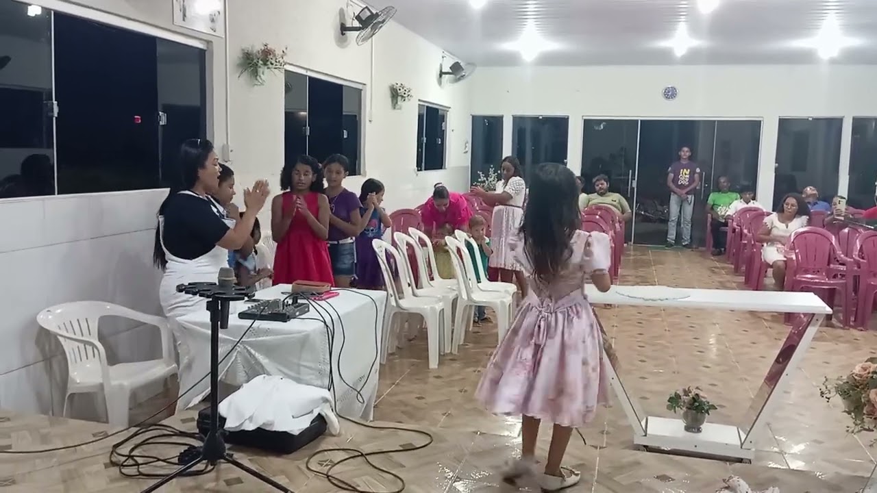 Cantora Rebeca Araújo... Chave da oração...🙌🏻🤩🥰