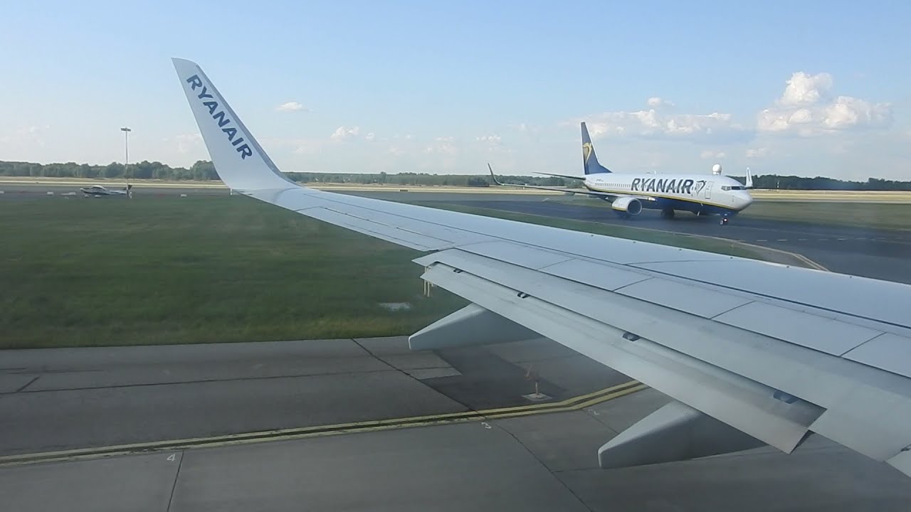 Katowice Aiport departure Ryanair Sun.