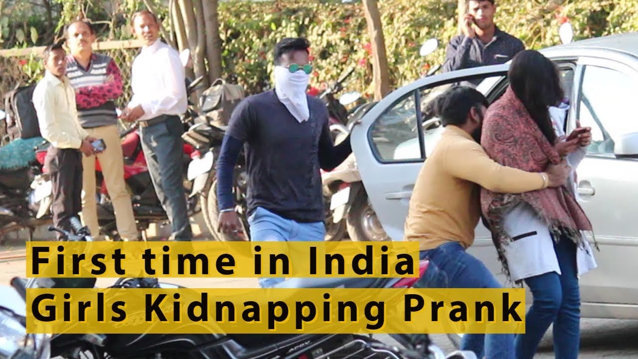 GIRLS KIDNAPPING PRANK || FIRST TIME IN INDIA || DEV INDORI || PEOPLE REACTION