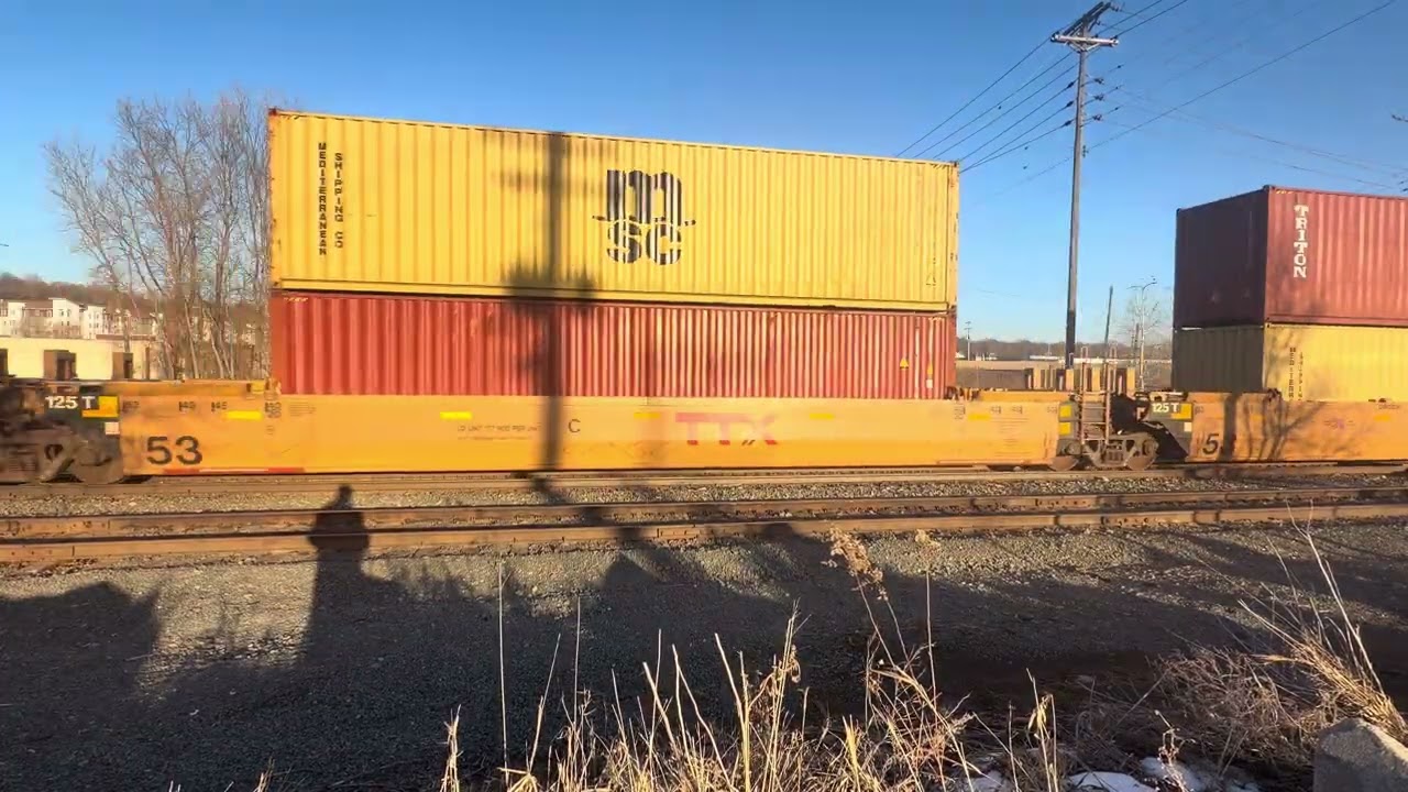Lots of great catches on this video. Railfanning the twin cities metro. CPKC and BNSF massive hubs.