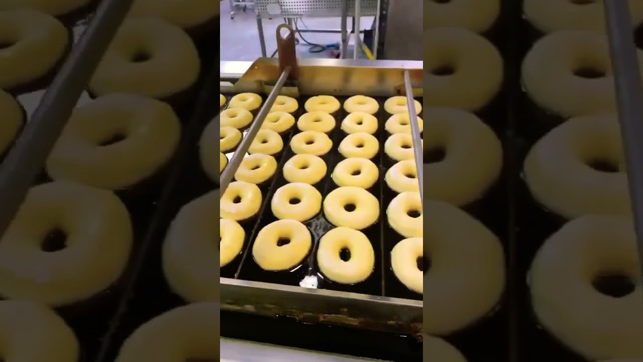 Donut'ss 🤤#chocolate#donuts#factory#sweet
