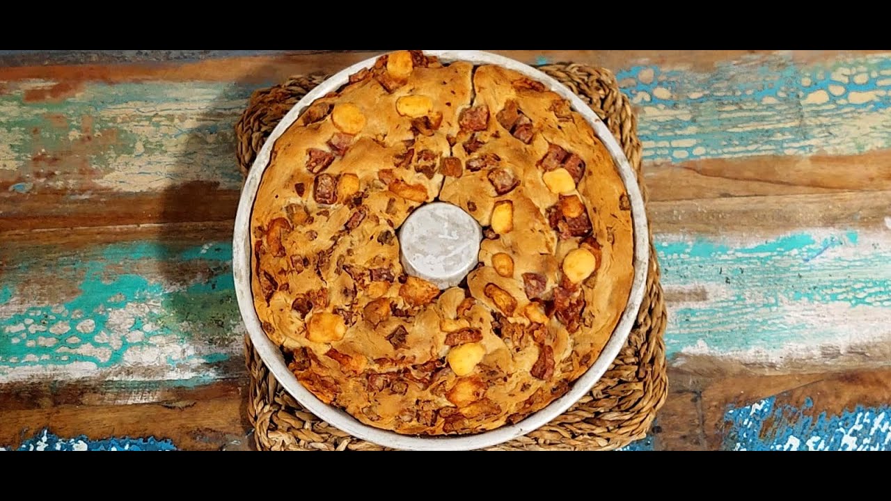 Cucina Italiana  Casatiello Napoletano Stracciato