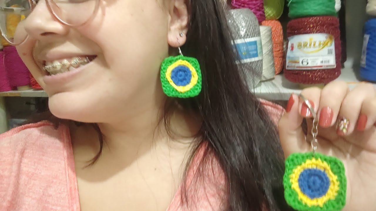 Brinco Bandeira do Brasil ou Chaveiro- crochê
