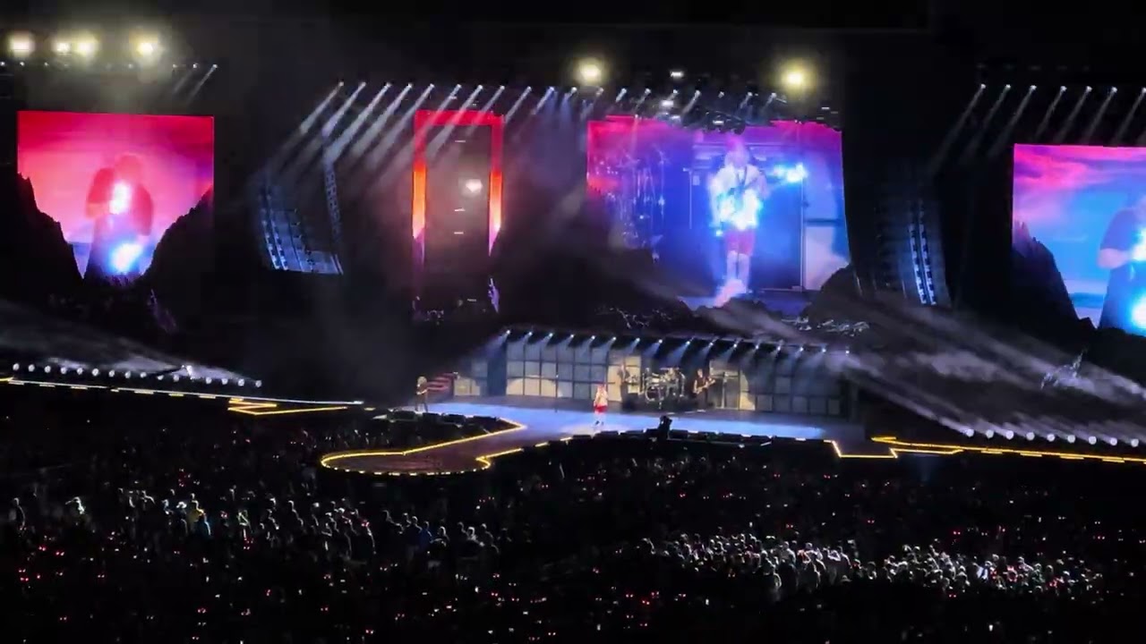 AC/DC - Thunderstruck - Rose Bowl Stadium - Pasadena - California - April 18, 2025 @acdc