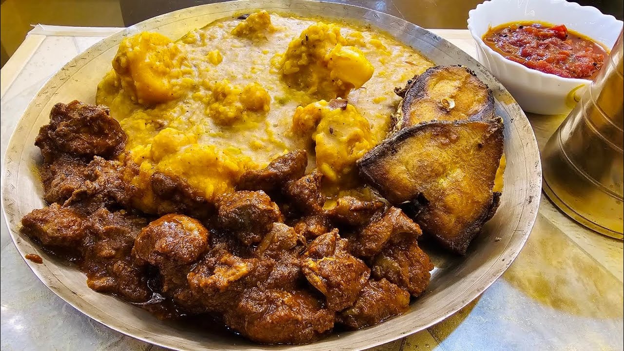 বৃষ্টির দিনে মায়ের হাতের মসলা খিচুড়ি সাথে ইলিশ ভাজা আর গিলা মেটে ঝাল ☔️🌧️