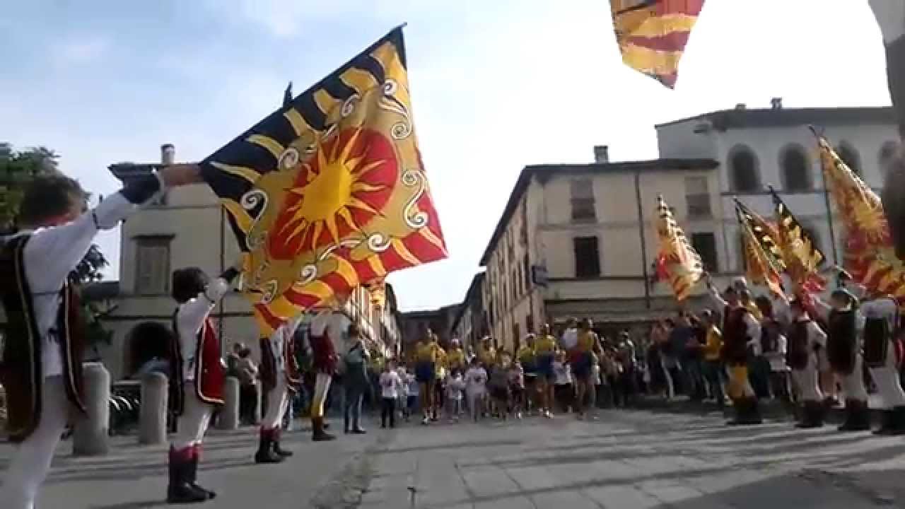 Sbandieratori di Terra del Sole alla Tirreno Adriatico Runnig 2014