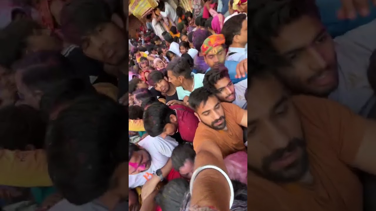 Overcrowded in banke bihari temple 😲 #vrindavan #bankebihari #shorts