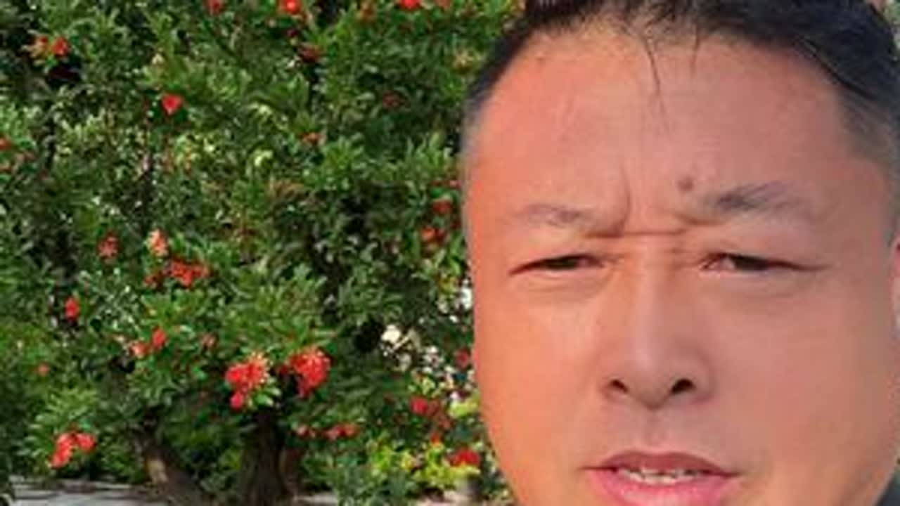#一份劳动一份收获 ，莲花山水果甘甜多汁，等成熟了大家来采摘，谢谢关注。