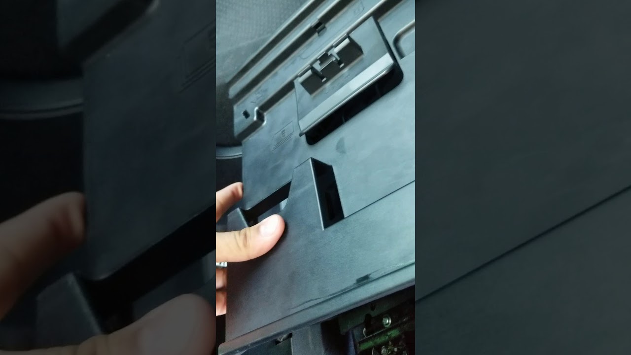 2007 Toyota Tundra arm rest disassemble