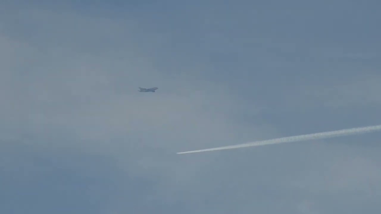 Time Lapse of the Day. Plane Spotting. Observing the sky UK  02 03 26