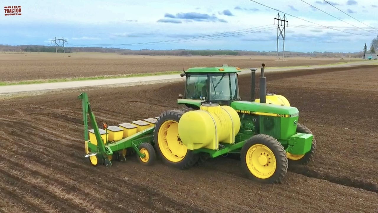TRACTORS at Work: JOHN DEERE 4055
