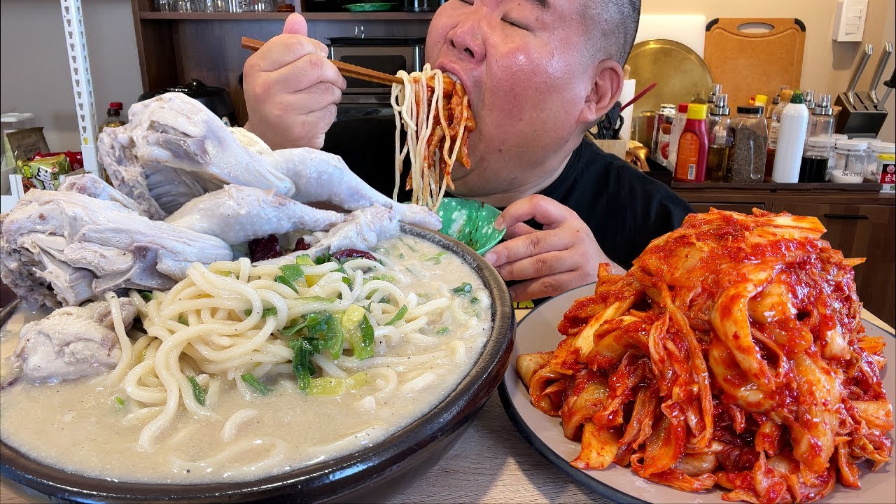 REAL 여름보양식 현풍닭칼국수 3인분에 + 매운겉절이김치 땀 쫘악 빼부렀습니다. MUKBANG