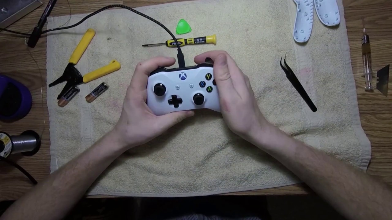 (Outdated Video - See our updated ) Install Rapid Fire Mod Chip In Xbox One S Controller - Gen 3