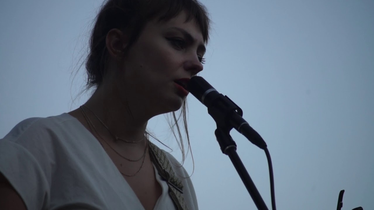 Angel Olsen - Il cielo in una stanza / Lark songs (Anfiteatro del Venda, May 6th 2018)