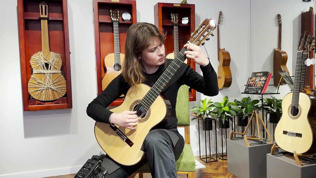 Saers Guitars A70S - Zuzanna Bonarska