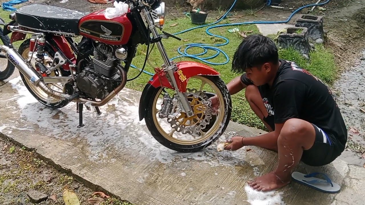 NYUCI MOTOR CB NYENI MASE👍😁