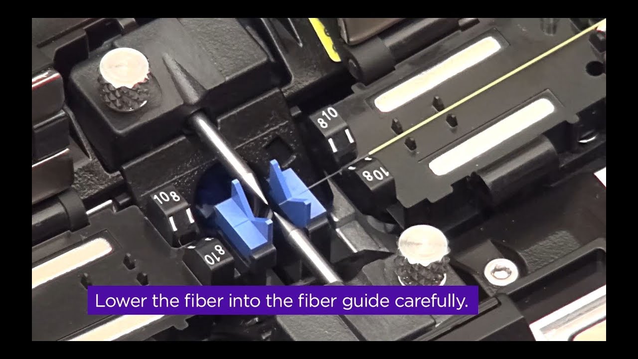 Inserting the fibers into the splicer (Help Video for TYPE-72C/TYPE-82C(no4))