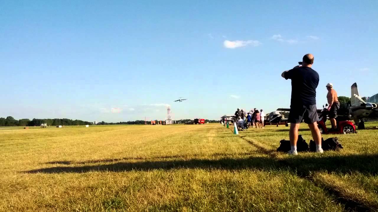 C-5 Galaxy Landing at OSH'12