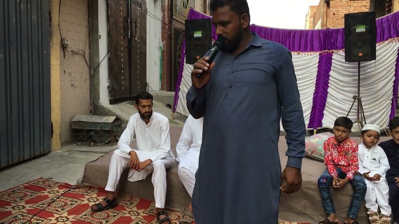 Usman Qadri sound test kar Rahe he mehfle pak me