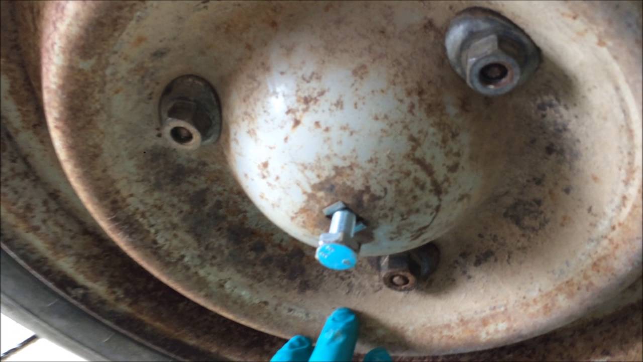 Resto 2CV AZAM 1965 # 28 # démontage tambours et roulements arrières et avant