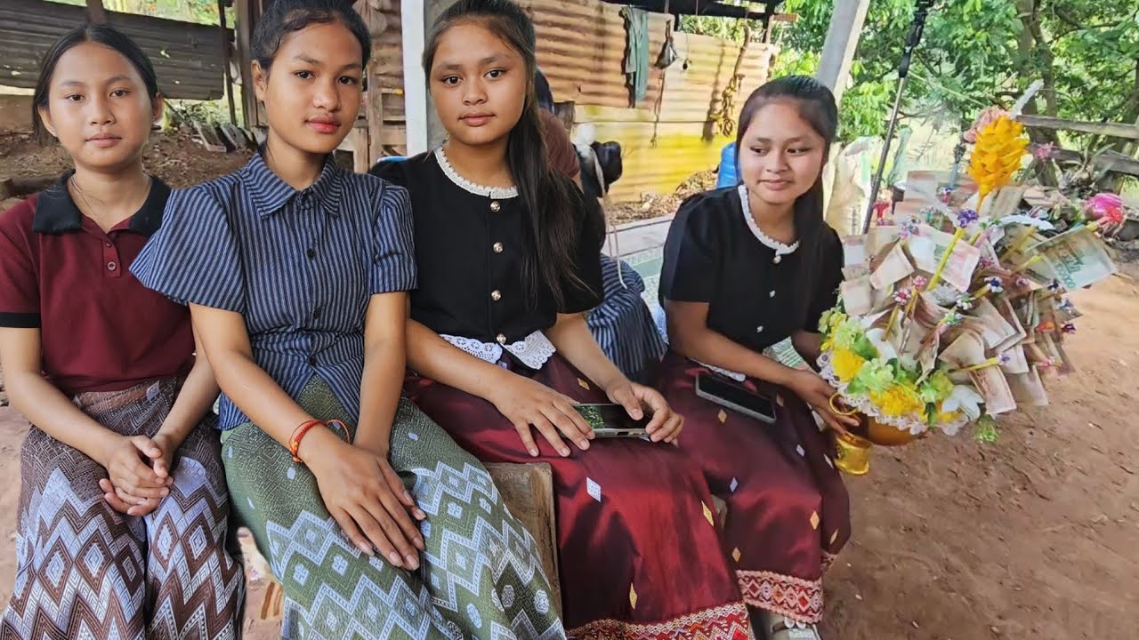 3สาวบุกมาถึงบ้านลุงเหิมเลยวันนี้แต่เจอบ่าวยาวให้ทำสิ่งนี้...