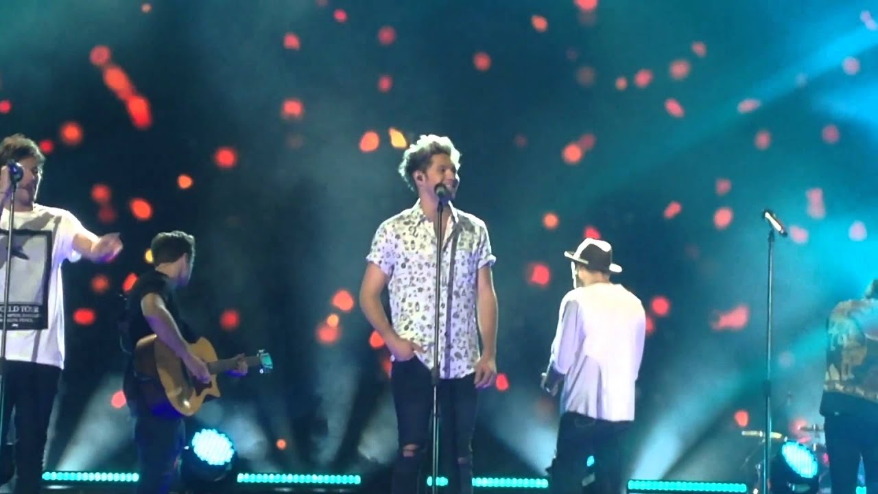 LITTLE THINGS- One Direction Premios Telehit MEXICO 2015