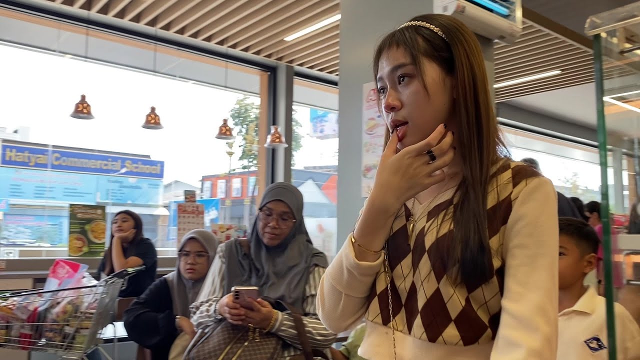 Biggest 7-Eleven Pasawang Rd, Hatyai, 10 Feb 2025