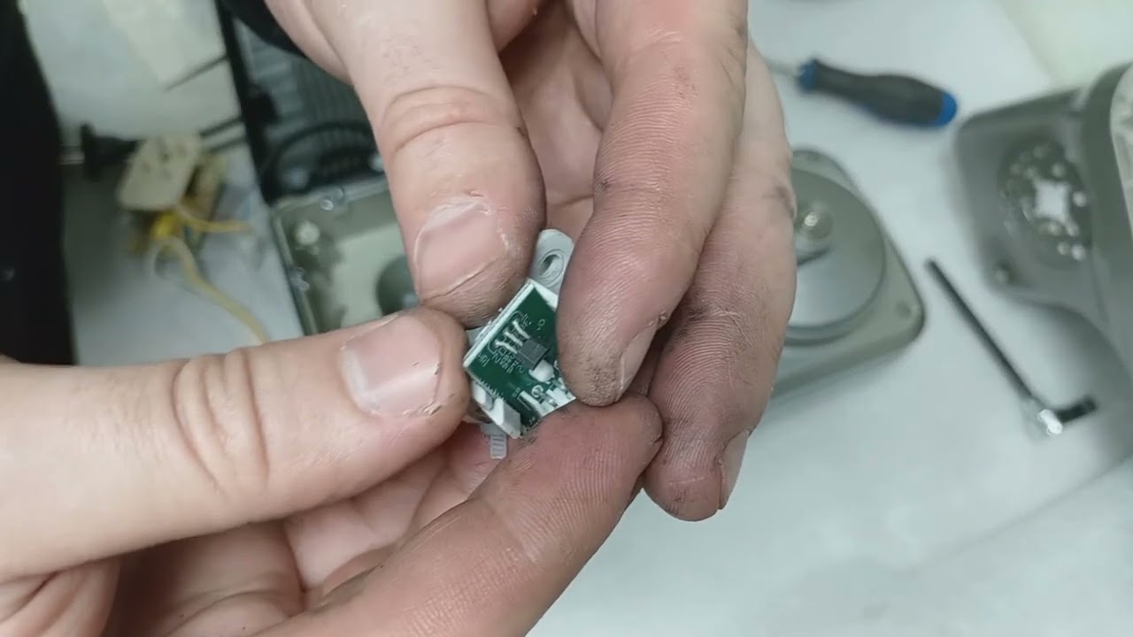 Ремонт планетарного миксера GEMLUX GL-SM6.8 не работает выше 3 скорости