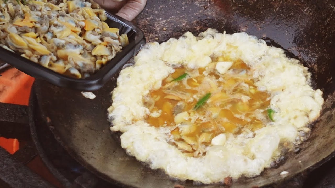 Omelet with Surf Clam | Cooking Thai Omelette | How to Cook Eggs | Thailand Street Food | Foodie
