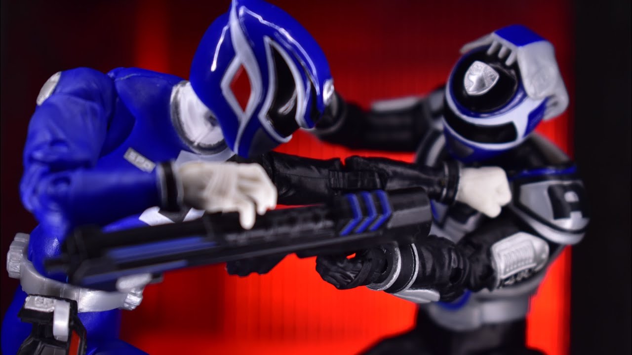 Power Rangers Lightning Collection SPD B-Squad Blue Ranger & A-Squad SPD Blue Ranger 2 Pack Review