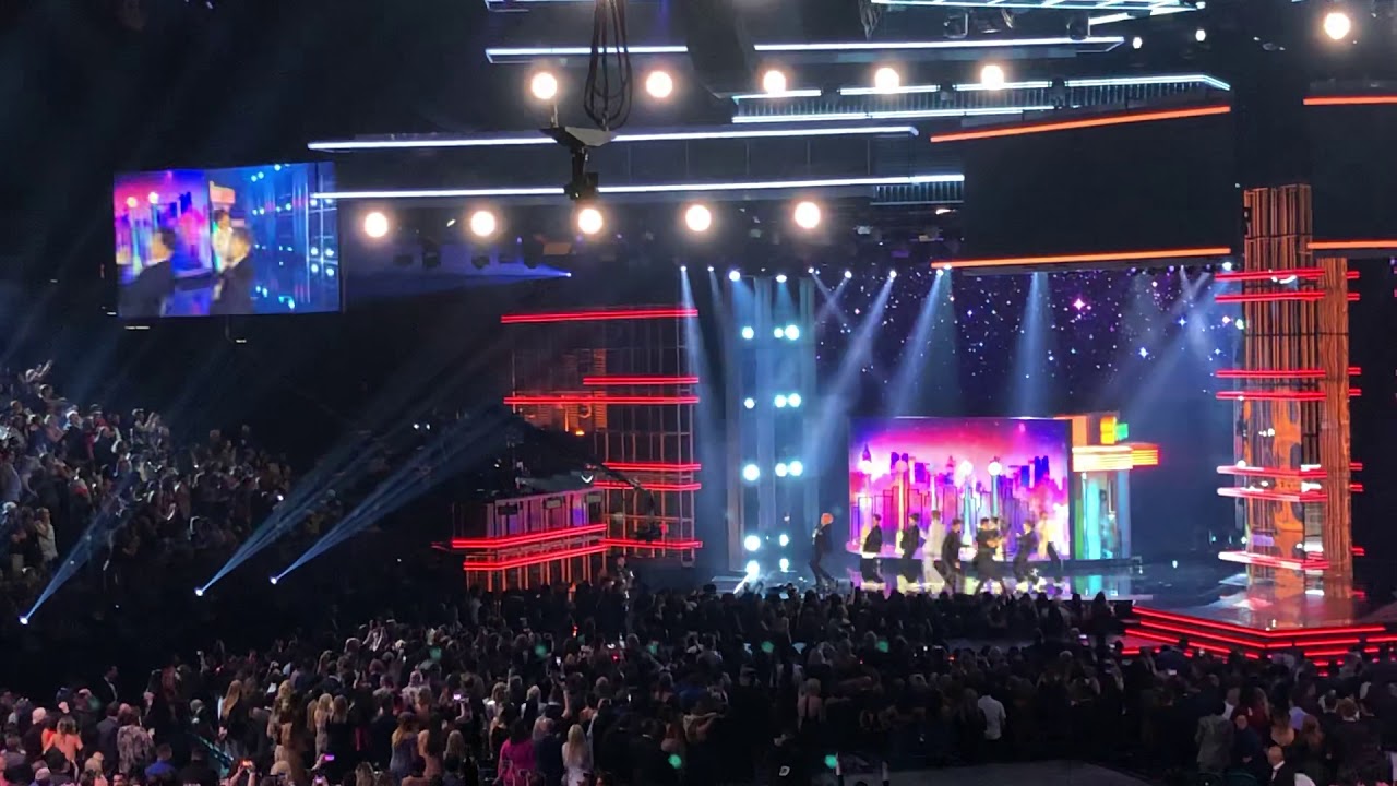 BTS BBMAs 2019 Performance: Boy With Luv Ft Halsey - Fancam