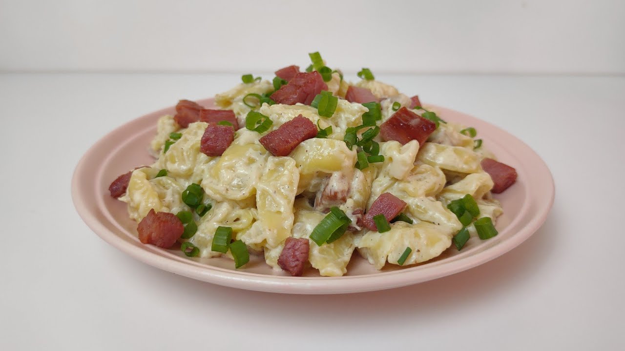 CAPELETTI COM MOLHO BRANCO E BACON