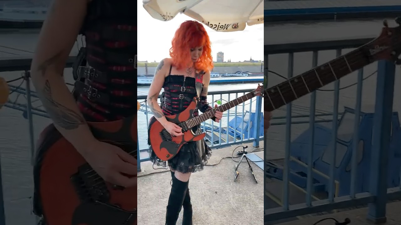 The Pied Piper is coming 🎸🐀#PiedPiperOfHamelin #elenaseagalova #guitarist #guitar #guitarsolo
