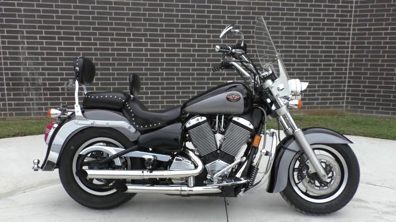 001768   2000 Victory V92C