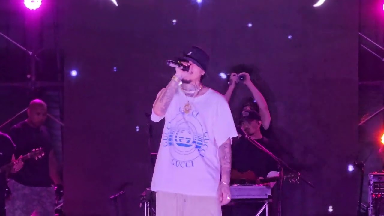 YOUNGOHM - ใจฉันตามเธอไป [Live] at Siamfest Live CDC crystal design center