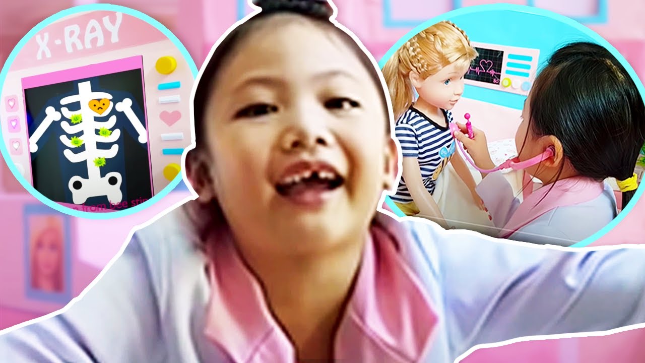 Barbie DOCTOR Pretend Play !Toy Hospital and Ambulance