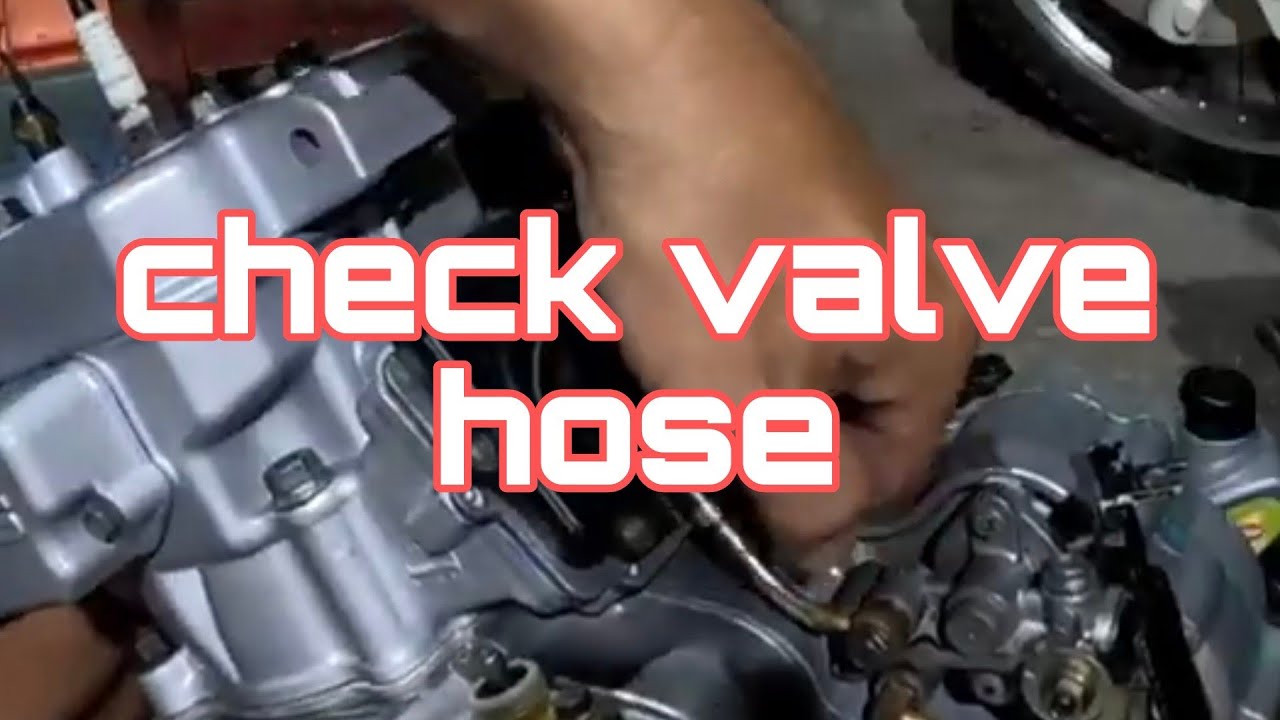 Kmx 125 left crankshat oil seal leak Engine to frame fitting Ep.09