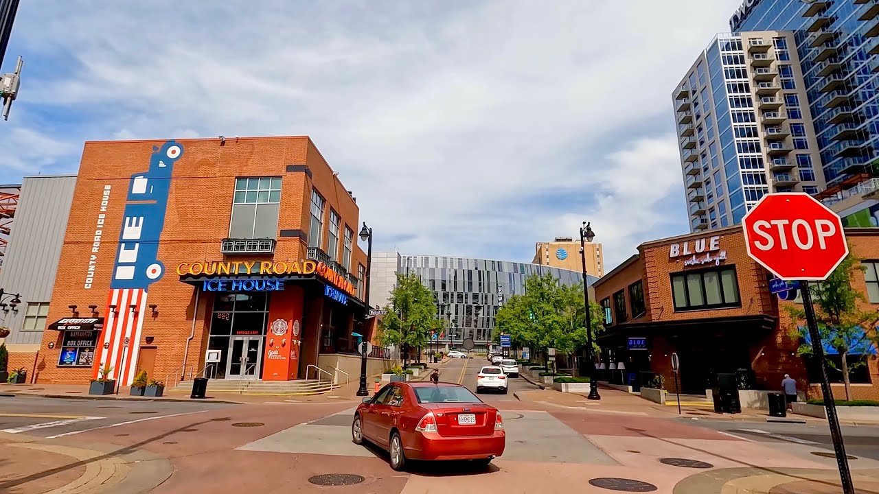 4K Driving Tour in Kansas City, Missouri
