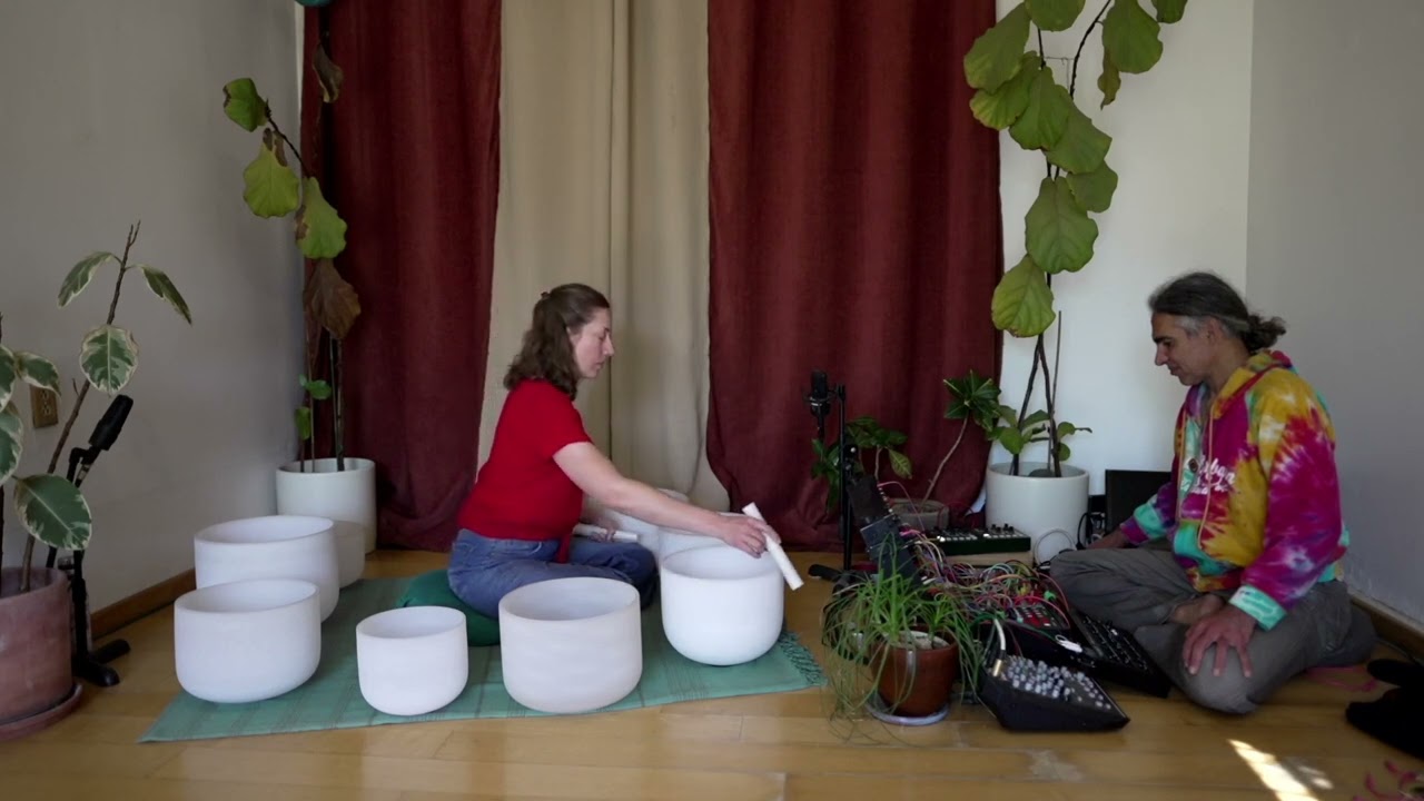 Root Chakra Sound Bath Meditation / Crystal Bowls & Modular Synth