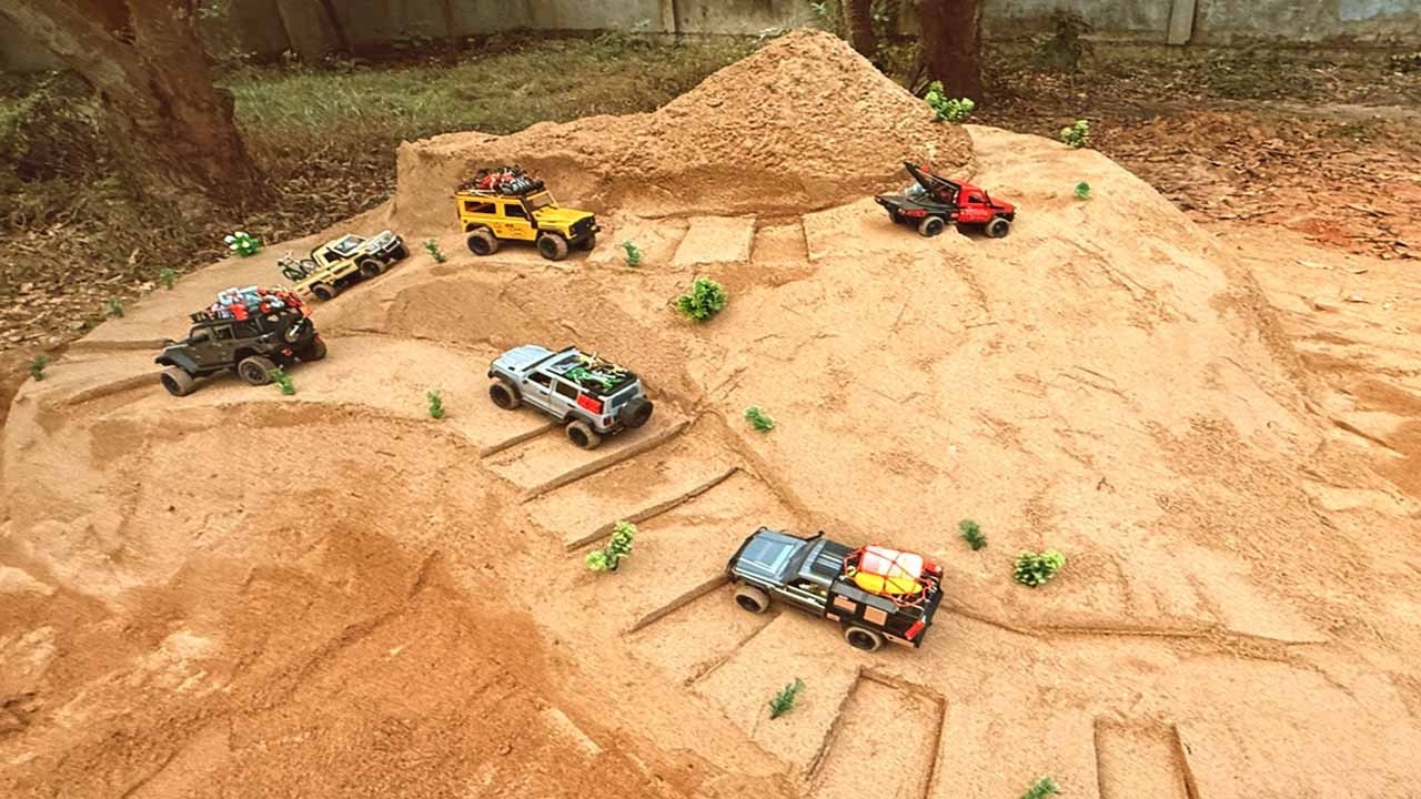 Mini RC Climbing On Sand Mountain Hill With Obstacles Simulation