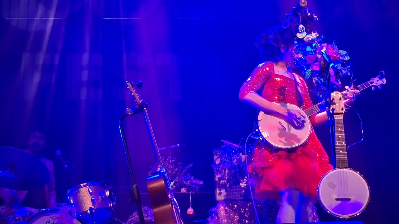 Valerie June Live Sala Capitol