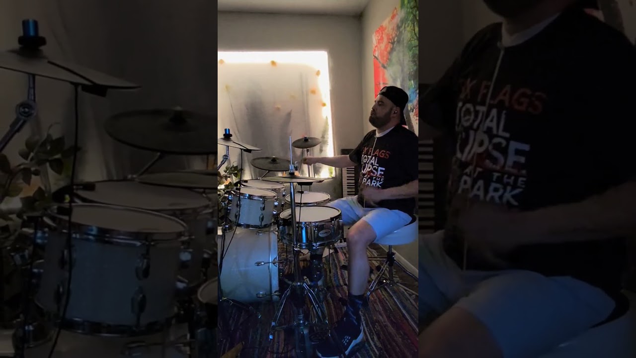Slam the drums Saturday #drum #spanishrock #funkydrums #drummer